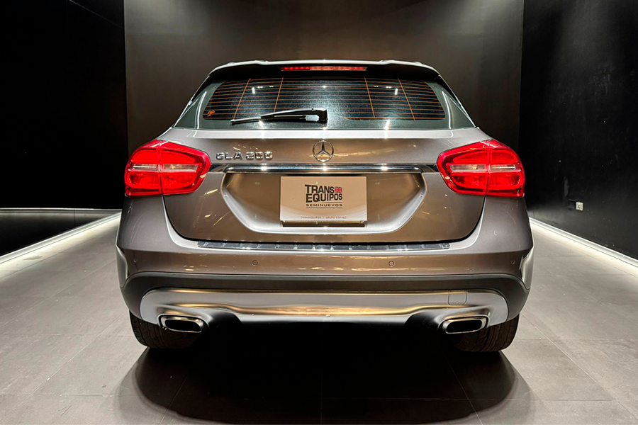 Mercedes Benz GLA